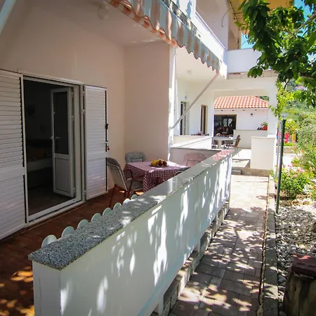 Appartement Biserka G