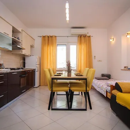 Biserka G Apartment