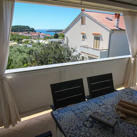 Apartment Biserka G Palit