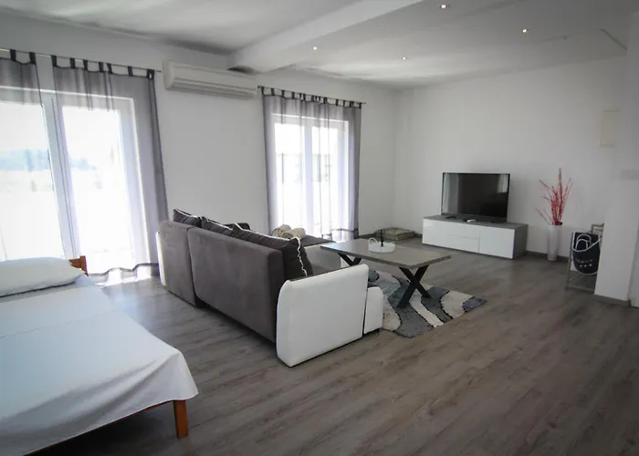 Appartement Biserka G